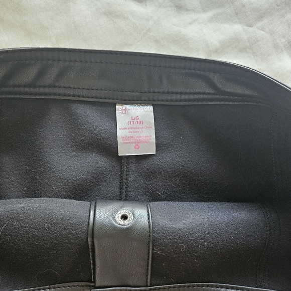 Black button front skirt - Picture 2 of 3